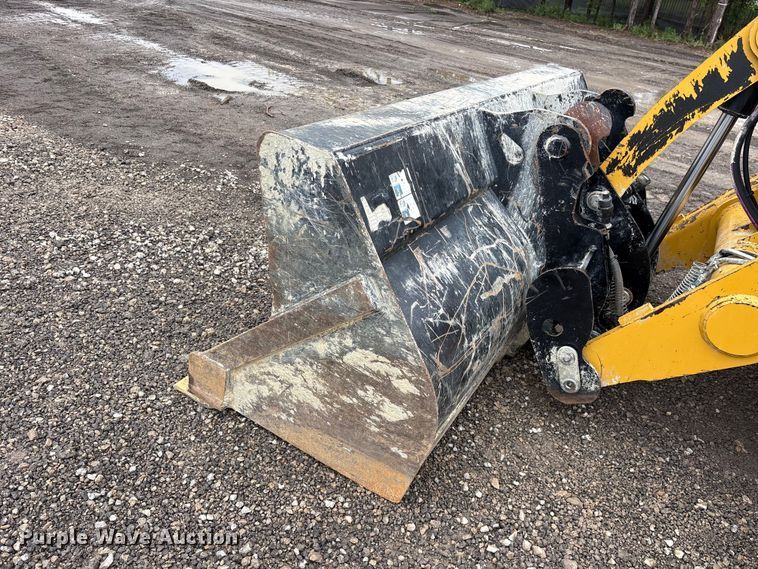 image for item ES8923 2022 Caterpillar 420 backhoe