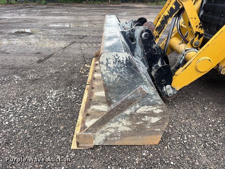 image for item ES8923 2022 Caterpillar 420 backhoe