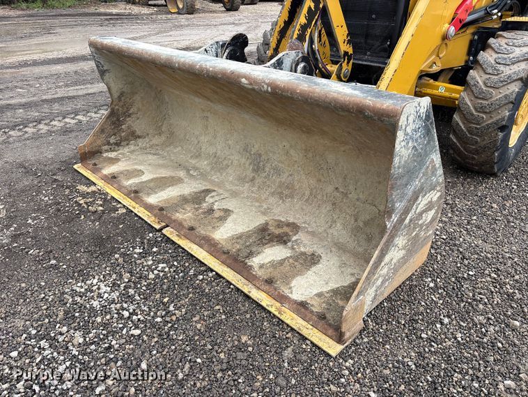 image for item ES8923 2022 Caterpillar 420 backhoe