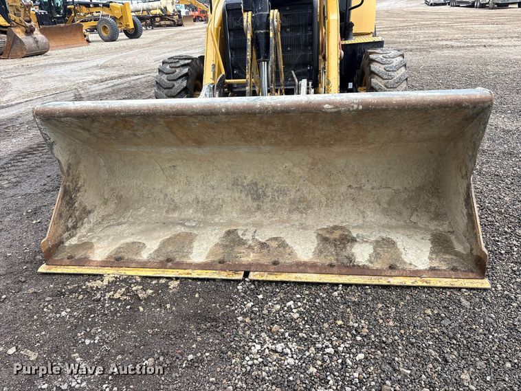image for item ES8923 2022 Caterpillar 420 backhoe