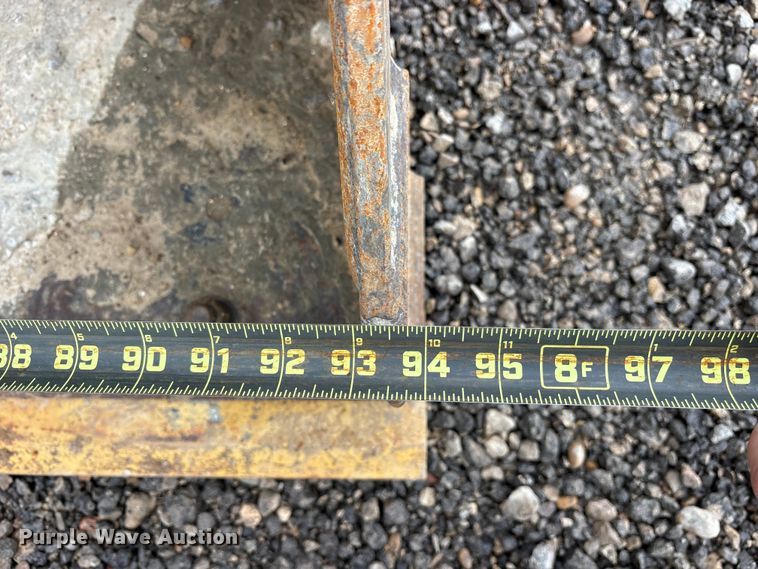 image for item ES8923 2022 Caterpillar 420 backhoe