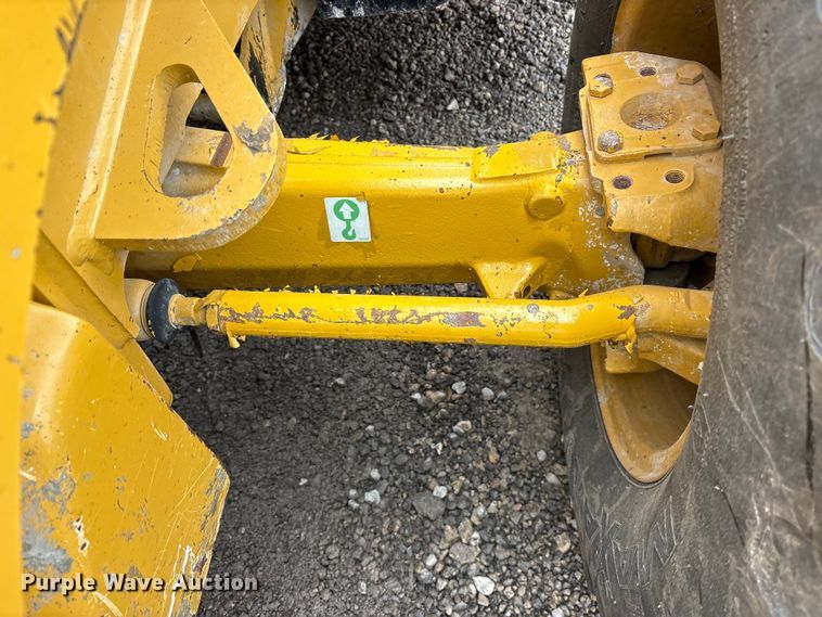 image for item ES8923 2022 Caterpillar 420 backhoe