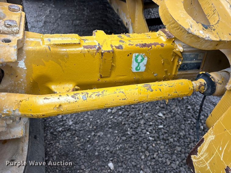 image for item ES8923 2022 Caterpillar 420 backhoe