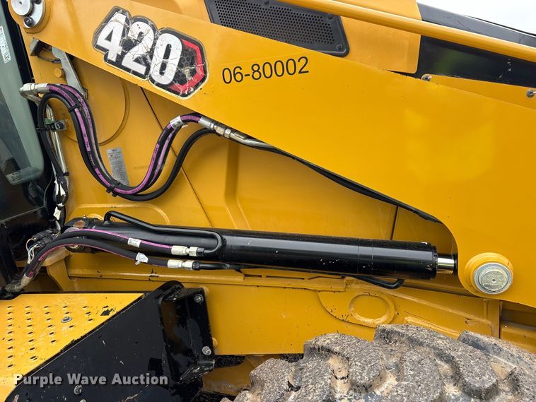 image for item ES8923 2022 Caterpillar 420 backhoe