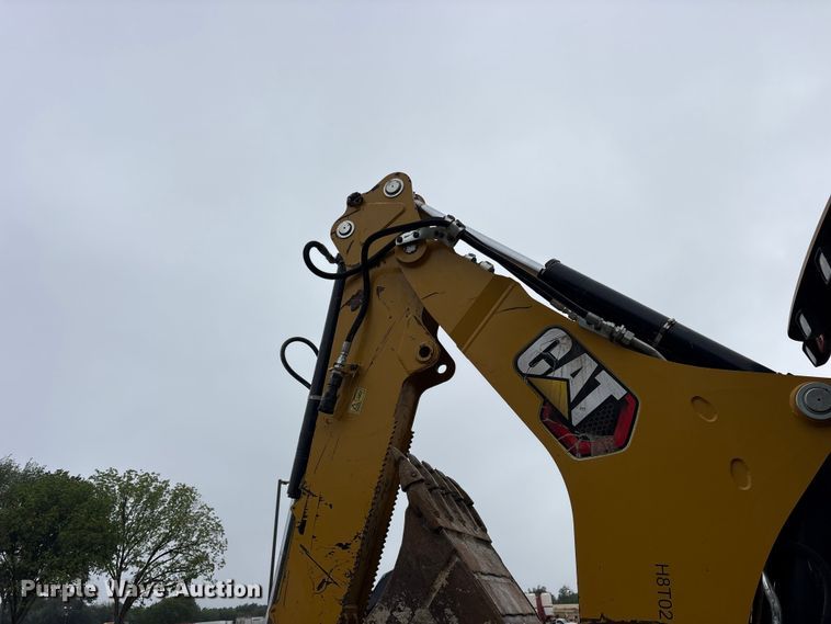 image for item ES8923 2022 Caterpillar 420 backhoe