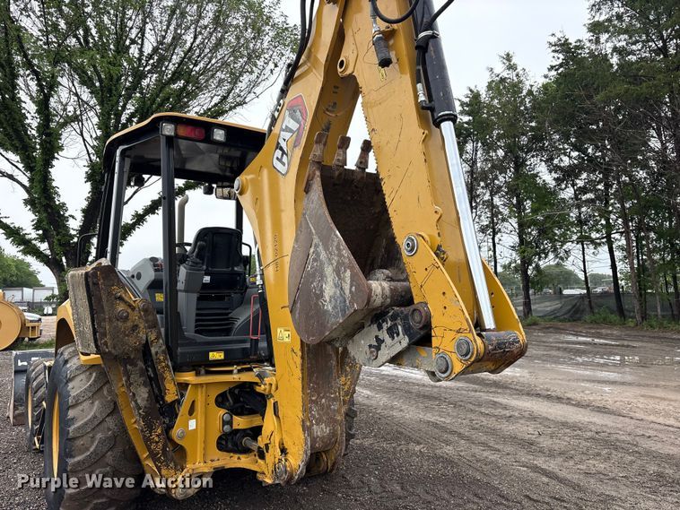 image for item ES8923 2022 Caterpillar 420 backhoe