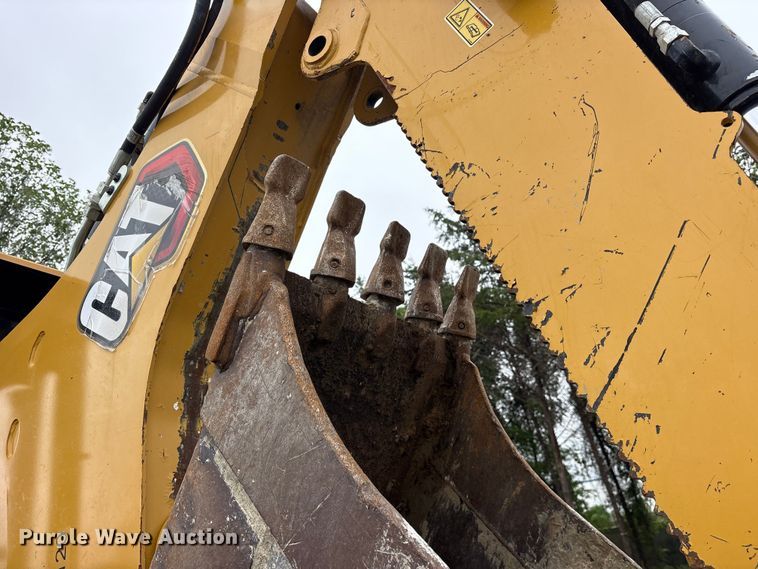image for item ES8923 2022 Caterpillar 420 backhoe