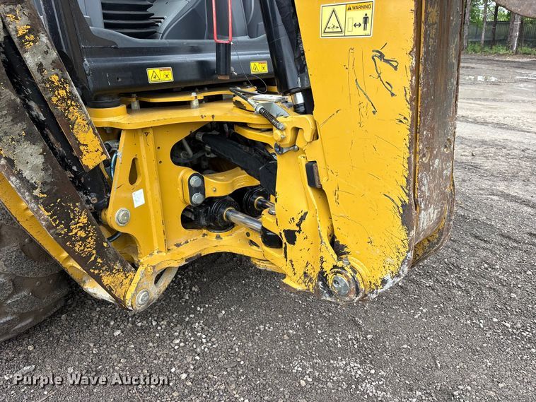image for item ES8923 2022 Caterpillar 420 backhoe
