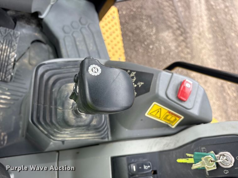 image for item ES8923 2022 Caterpillar 420 backhoe