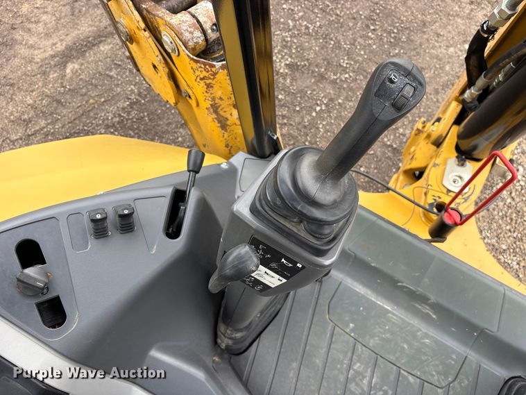 image for item ES8923 2022 Caterpillar 420 backhoe