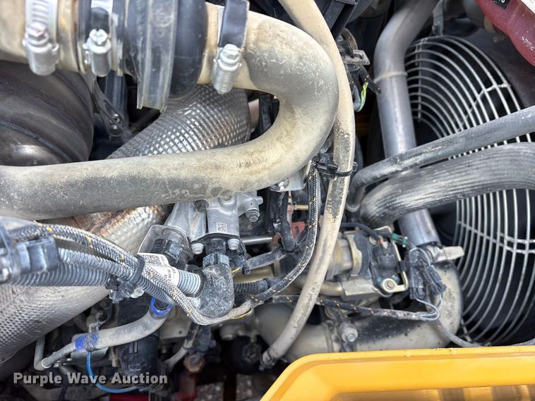 image for item ES8923 2022 Caterpillar 420 backhoe