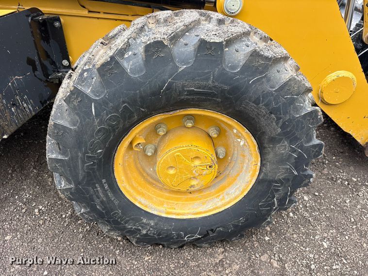 image for item ES8923 2022 Caterpillar 420 backhoe