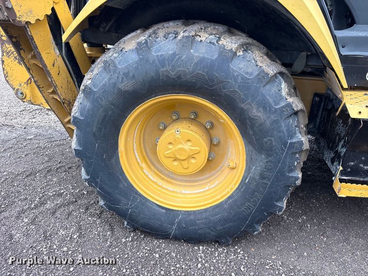 image for item ES8923 2022 Caterpillar 420 backhoe