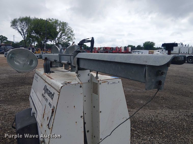 image for item ES8924 Allmand Night-Lite Pro light plant