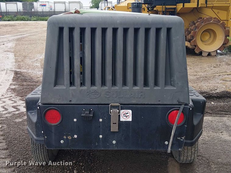 image for item ES8928 2019 Sullair 185D air compressor