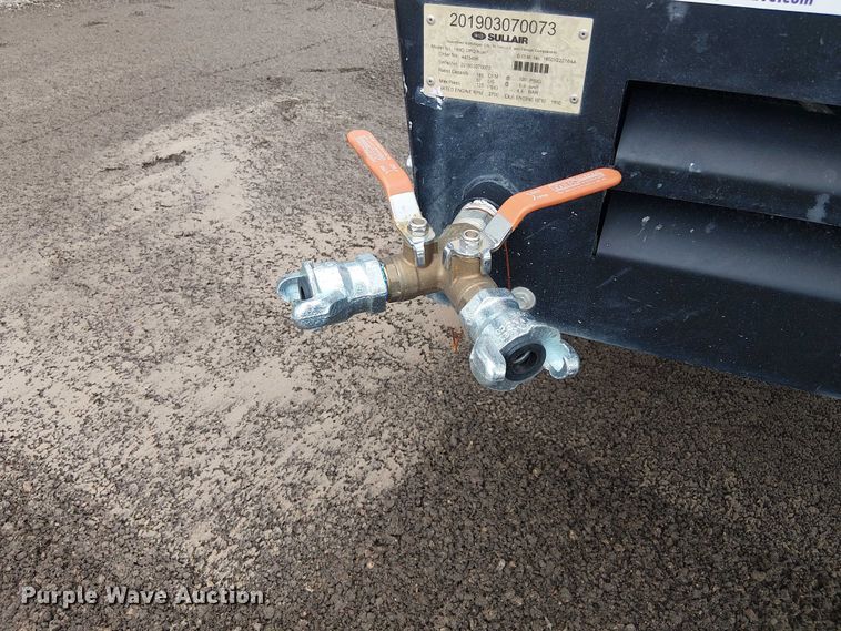 image for item ES8928 2019 Sullair 185D air compressor