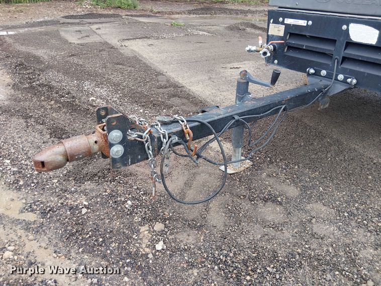 image for item ES8928 2019 Sullair 185D air compressor