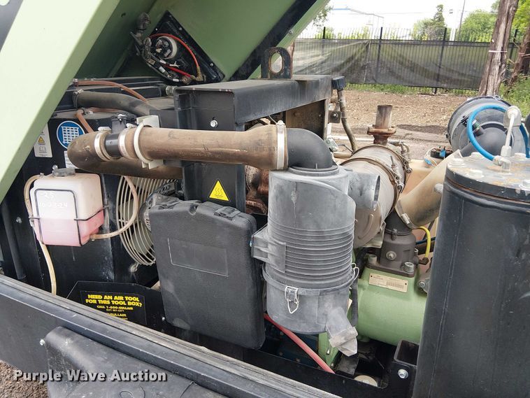 image for item ES8928 2019 Sullair 185D air compressor