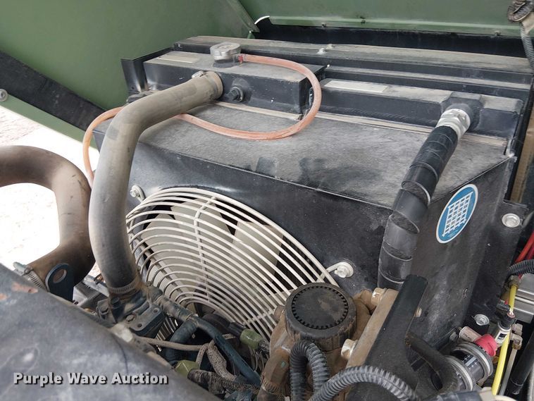 image for item ES8928 2019 Sullair 185D air compressor