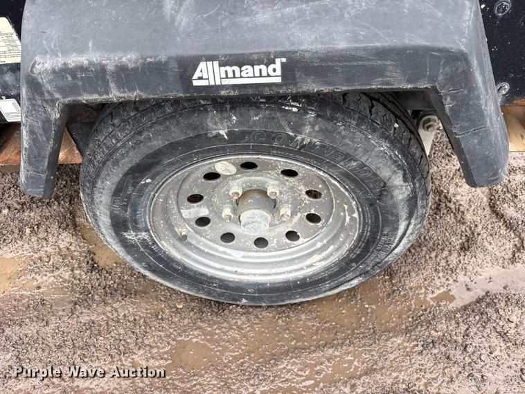 image for item ES8930 2019 Allmand Nite-Lite V-Series  light plant