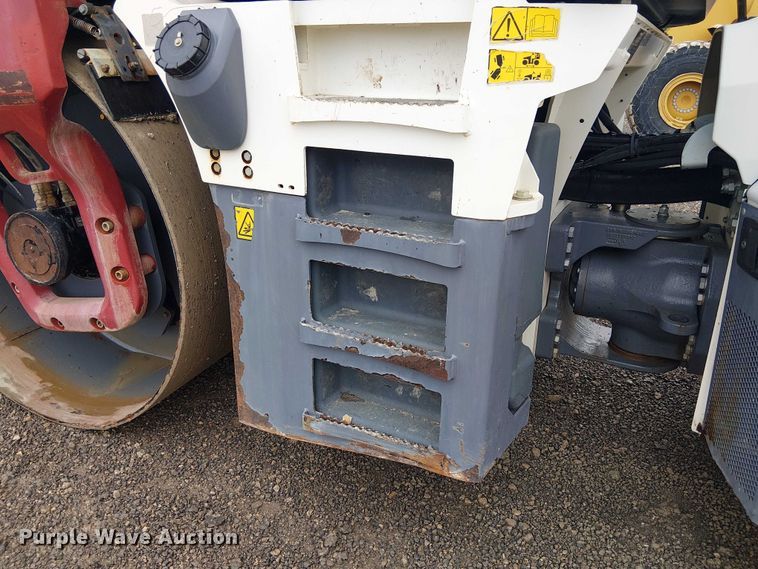 image for item ES8932 2018 Dynapac CC4200 VI double drum vibratory roller