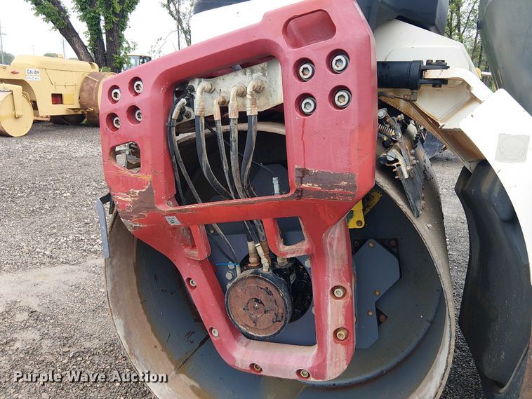 image for item ES8932 2018 Dynapac CC4200 VI double drum vibratory roller