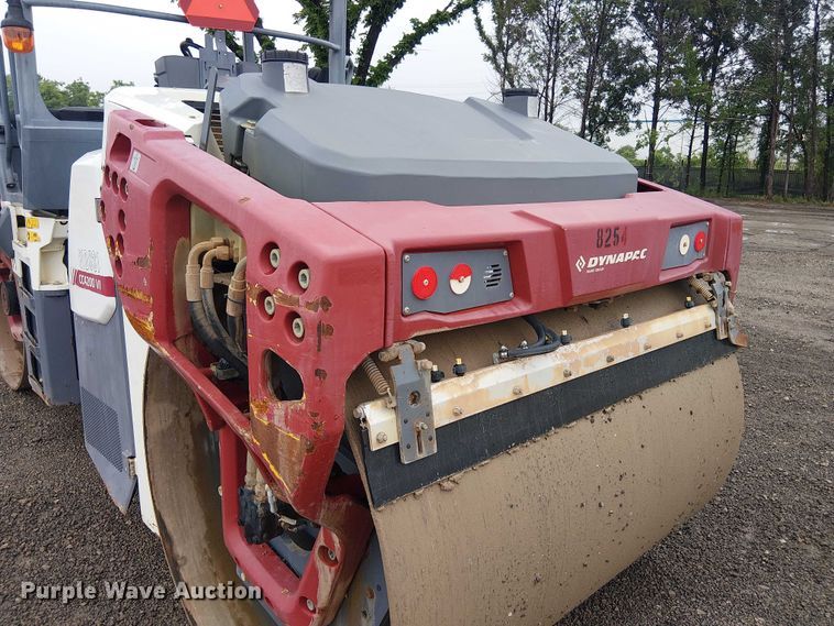 image for item ES8932 2018 Dynapac CC4200 VI double drum vibratory roller