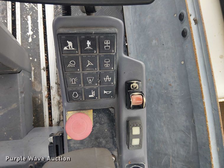 image for item ES8932 2018 Dynapac CC4200 VI double drum vibratory roller