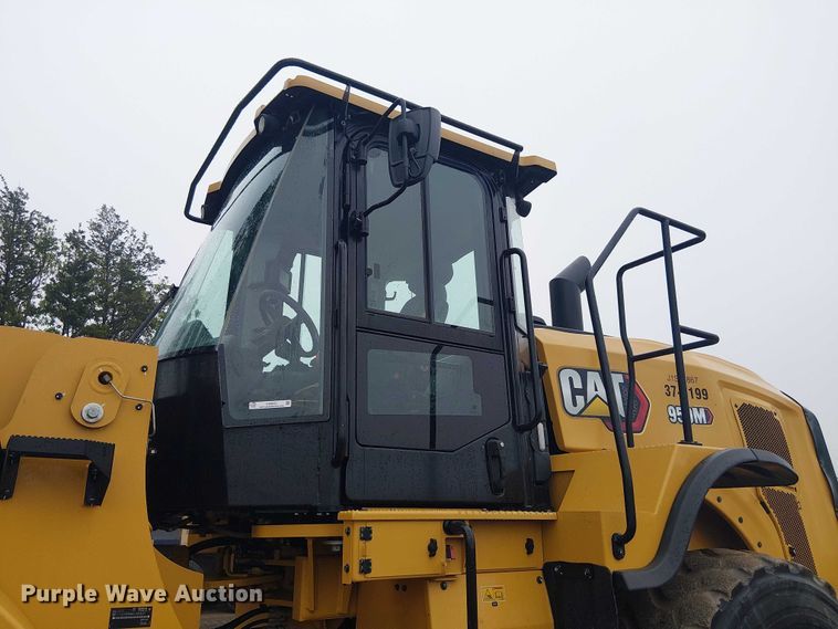 image for item ES8933 2021 Caterpillar 950M wheel loader