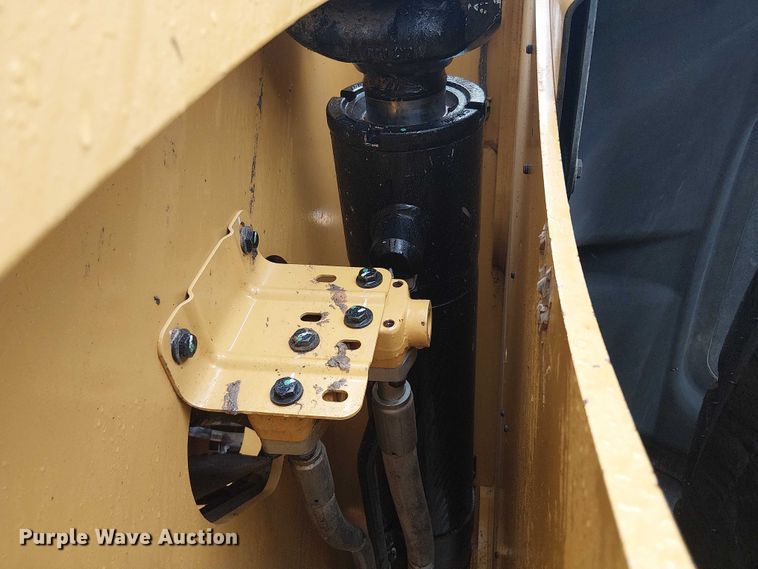 image for item ES8933 2021 Caterpillar 950M wheel loader