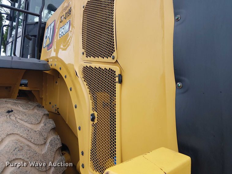 image for item ES8933 2021 Caterpillar 950M wheel loader