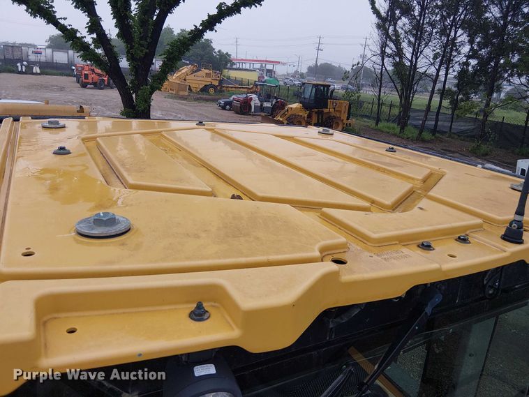 image for item ES8933 2021 Caterpillar 950M wheel loader