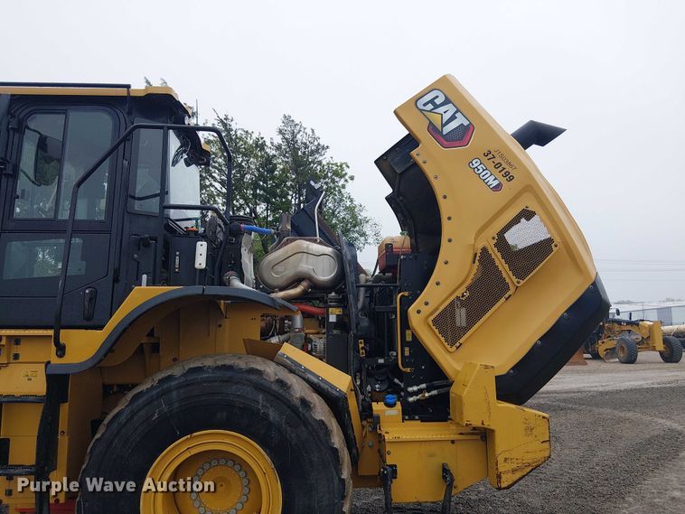 image for item ES8933 2021 Caterpillar 950M wheel loader