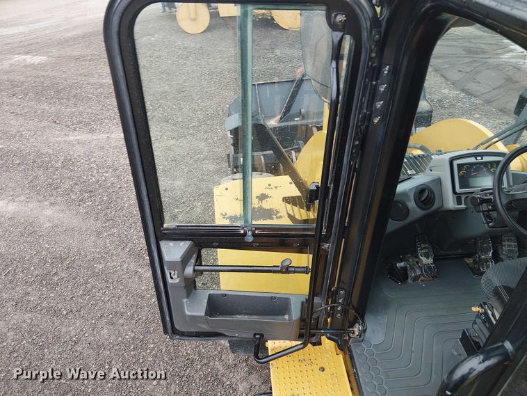 image for item ES8933 2021 Caterpillar 950M wheel loader