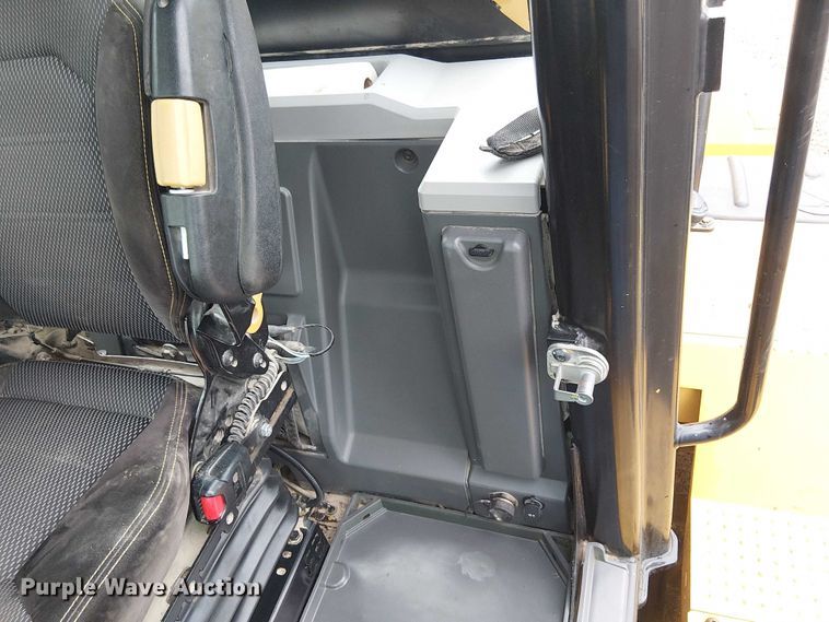 image for item ES8933 2021 Caterpillar 950M wheel loader