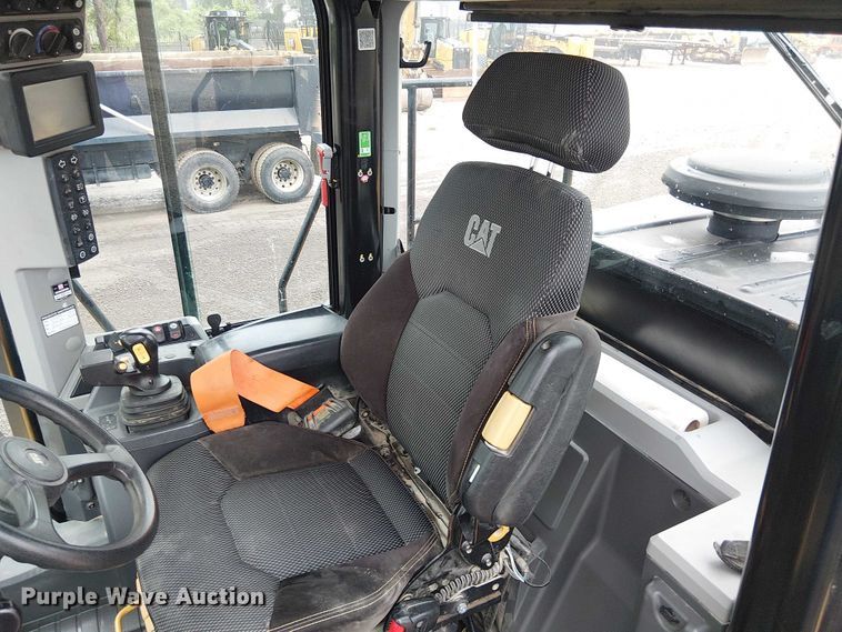 image for item ES8933 2021 Caterpillar 950M wheel loader