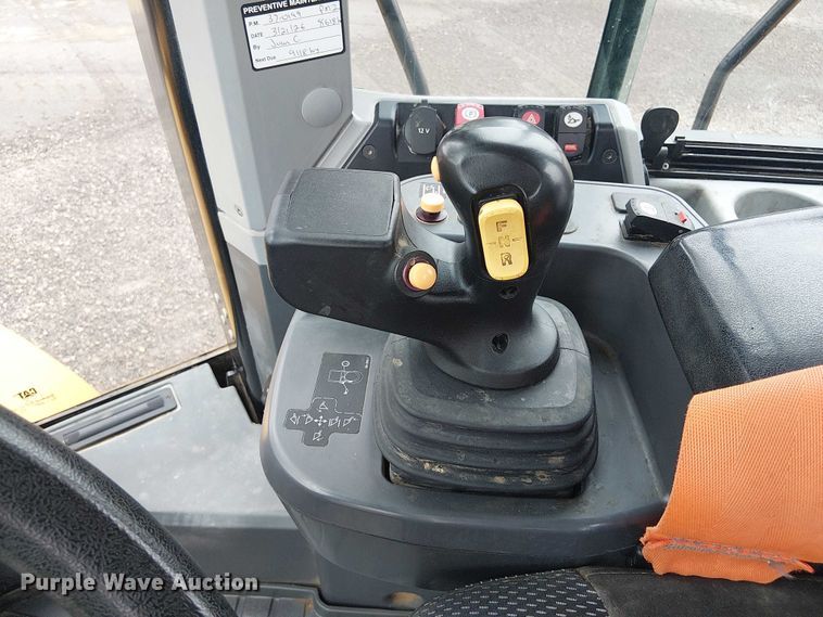 image for item ES8933 2021 Caterpillar 950M wheel loader