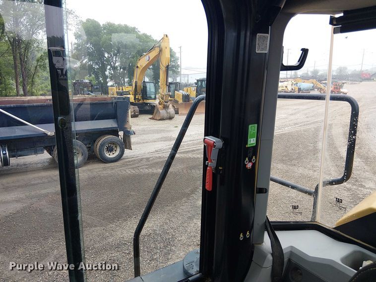 image for item ES8933 2021 Caterpillar 950M wheel loader