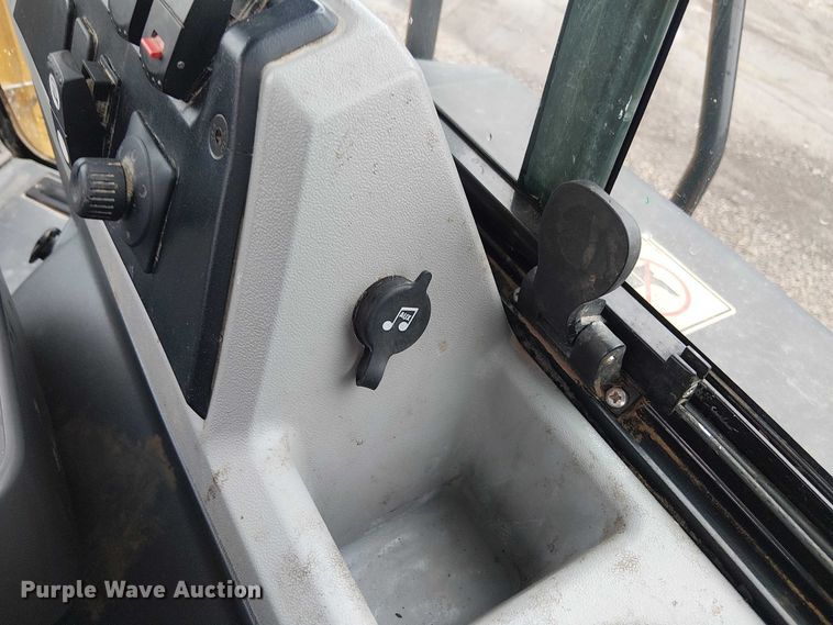 image for item ES8933 2021 Caterpillar 950M wheel loader