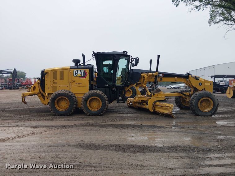 image for item ES8934 2021 Caterpillar 150 motor grader