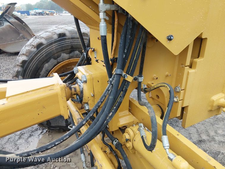 image for item ES8934 2021 Caterpillar 150 motor grader