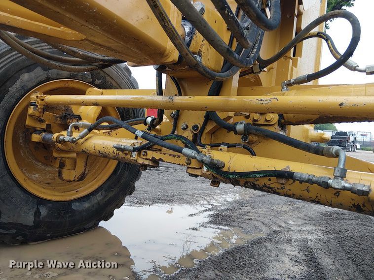 image for item ES8934 2021 Caterpillar 150 motor grader