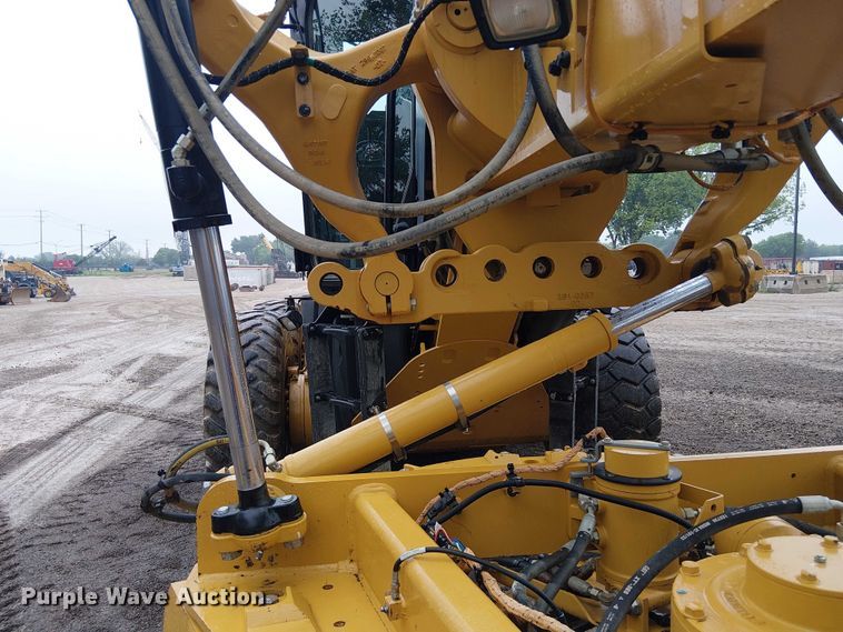 image for item ES8934 2021 Caterpillar 150 motor grader