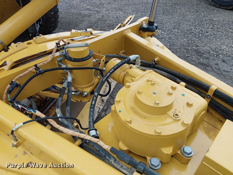 image for item ES8934 2021 Caterpillar 150 motor grader
