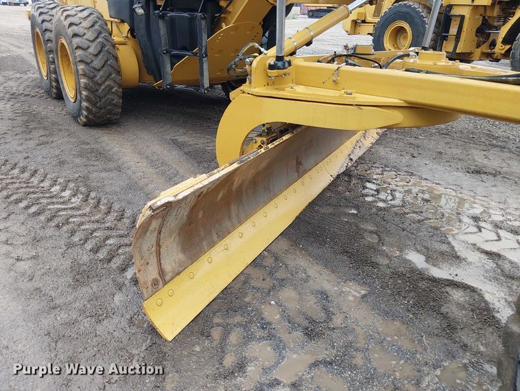 image for item ES8934 2021 Caterpillar 150 motor grader