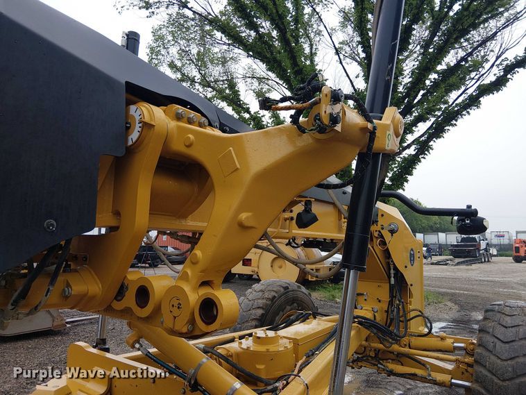 image for item ES8934 2021 Caterpillar 150 motor grader