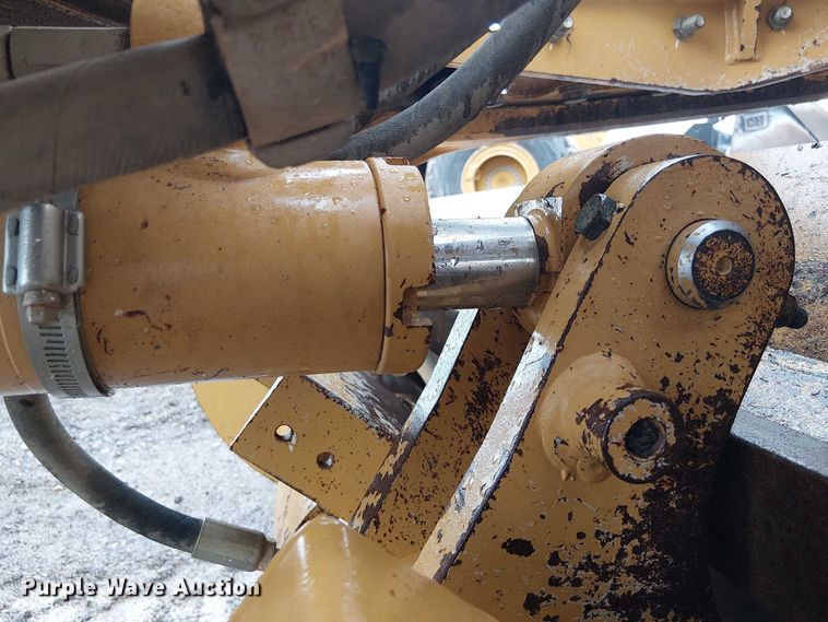 image for item ES8934 2021 Caterpillar 150 motor grader