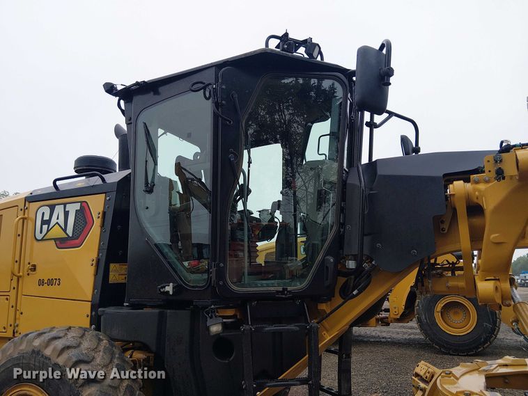 image for item ES8934 2021 Caterpillar 150 motor grader