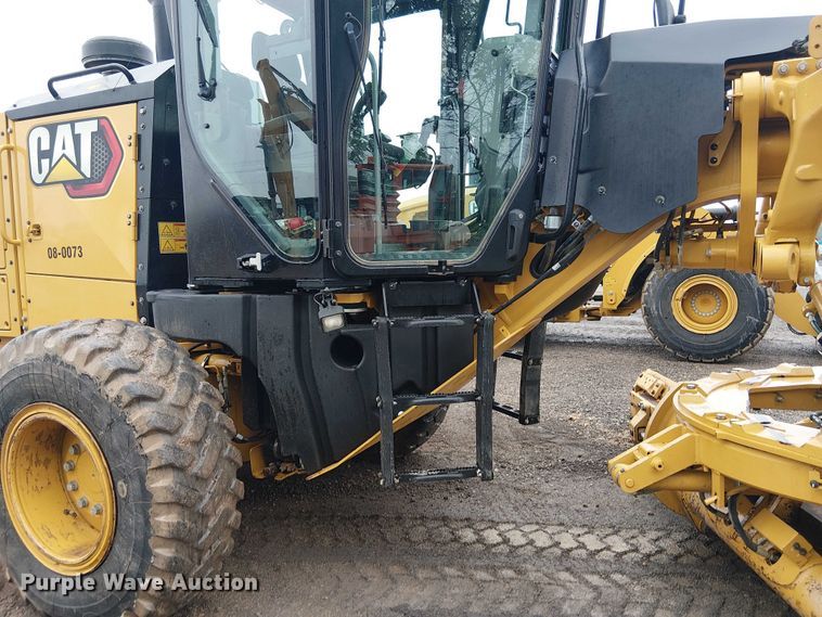 image for item ES8934 2021 Caterpillar 150 motor grader