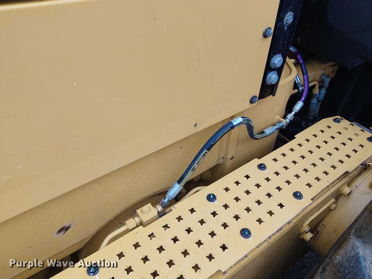 image for item ES8934 2021 Caterpillar 150 motor grader